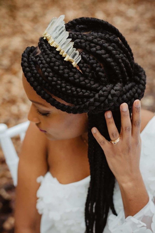 La tresse africaine pour une coiffure de mariée unique