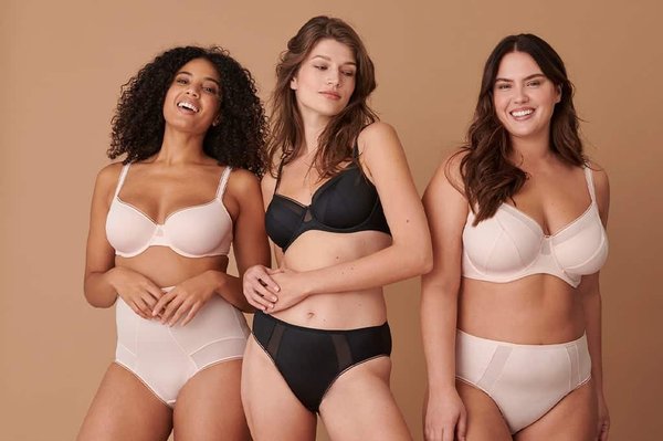 Que porter sous des vêtements clairs, transparents, blancs ou en dentelle ?