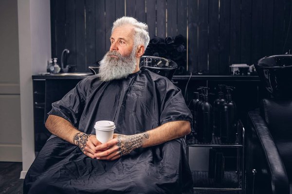 Quel peignoir de bain convient le mieux à un homme ?