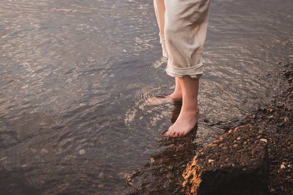 Sarouel de bain : nouveau vêtement de plage tendance