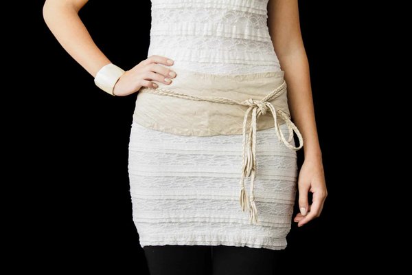 Quels types de ceintures conviennent le mieux pour structurer une robe ample ?